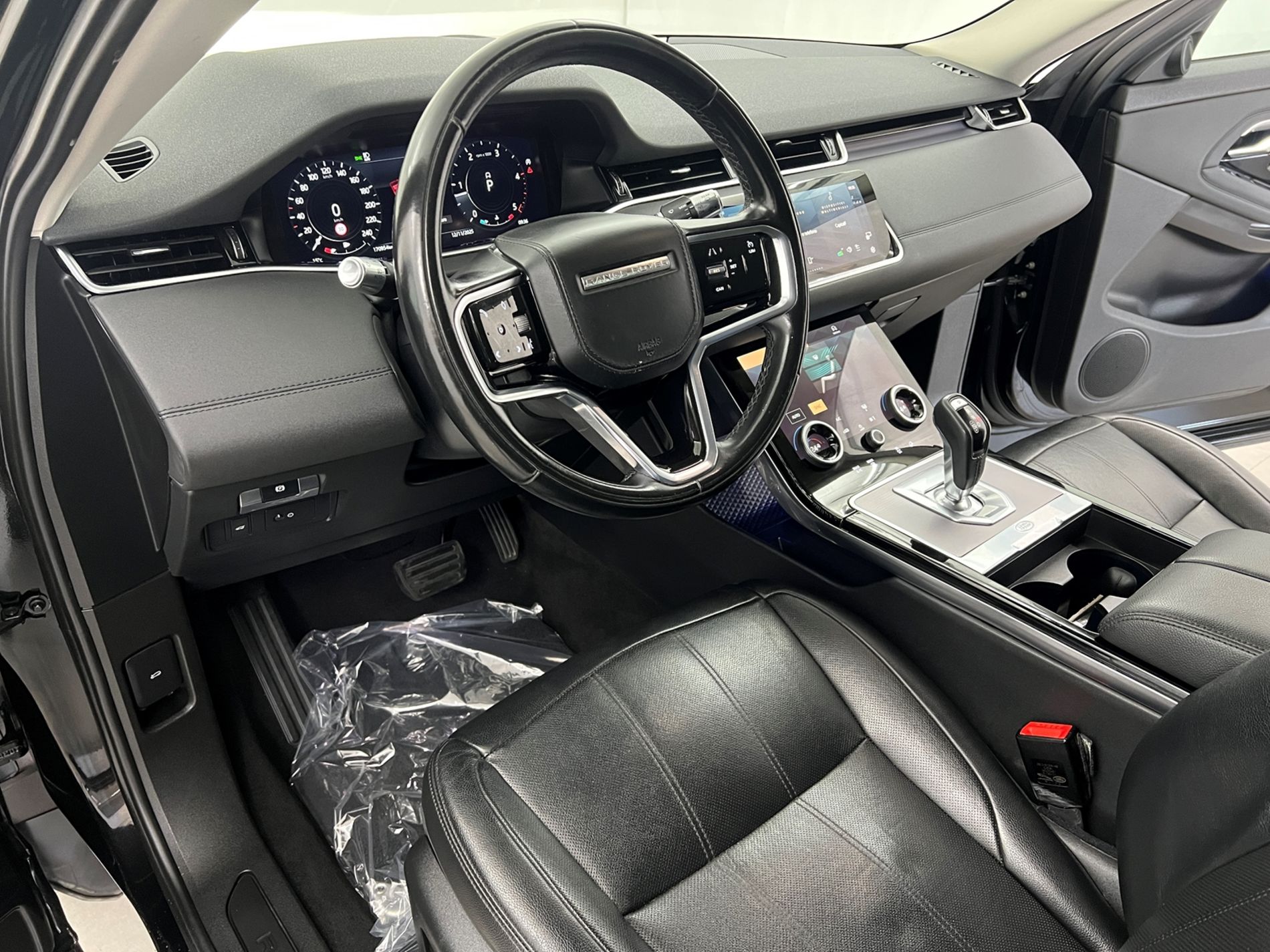 Evoque 2.0d i4 mhev awd 163cv auto - Autosani